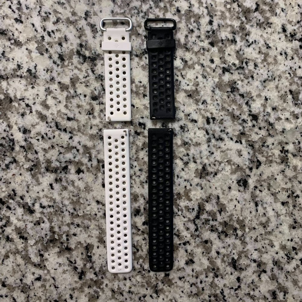 Fitbit Versa 2 white + black band women's size large